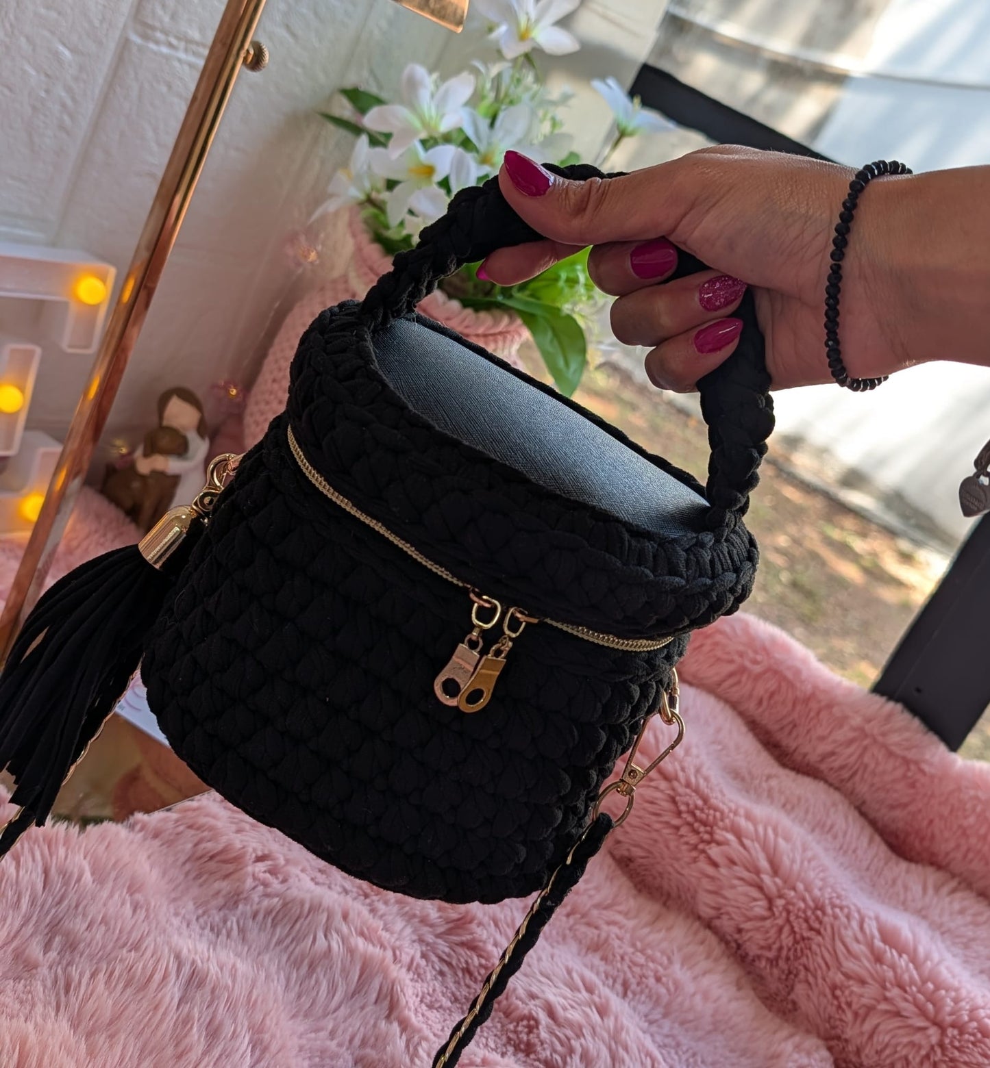 Handmadeblack crochet bag