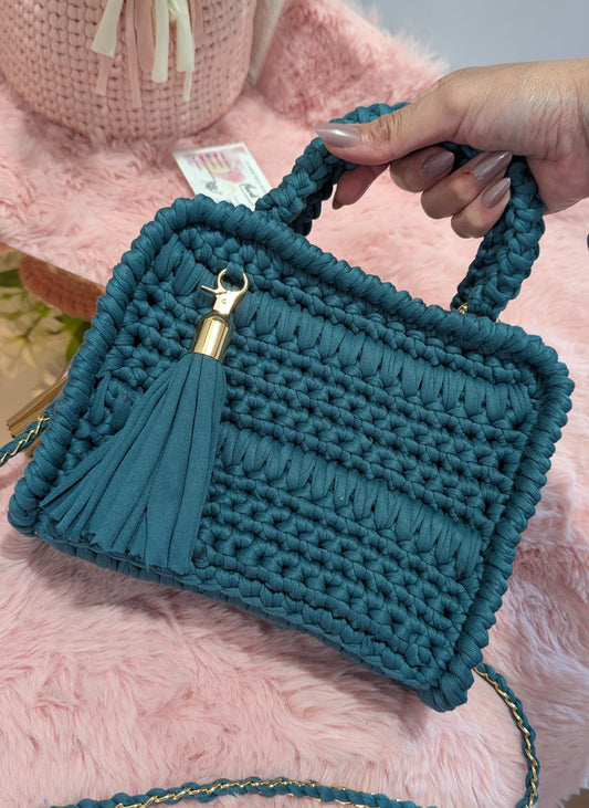 Handmade kelly crochet bag